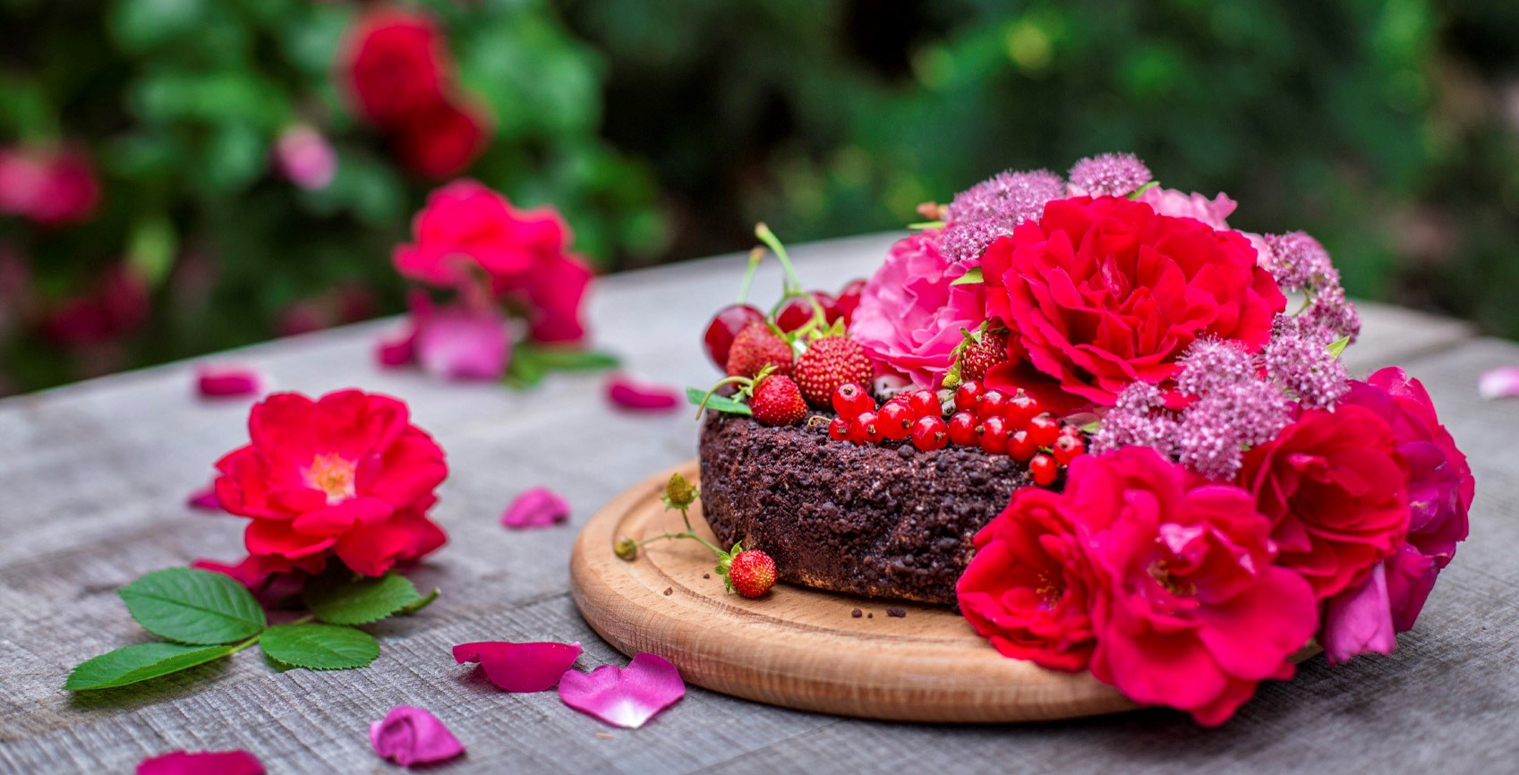 Best Online Cake and Flowers Delivery in Bangalore by WINNI