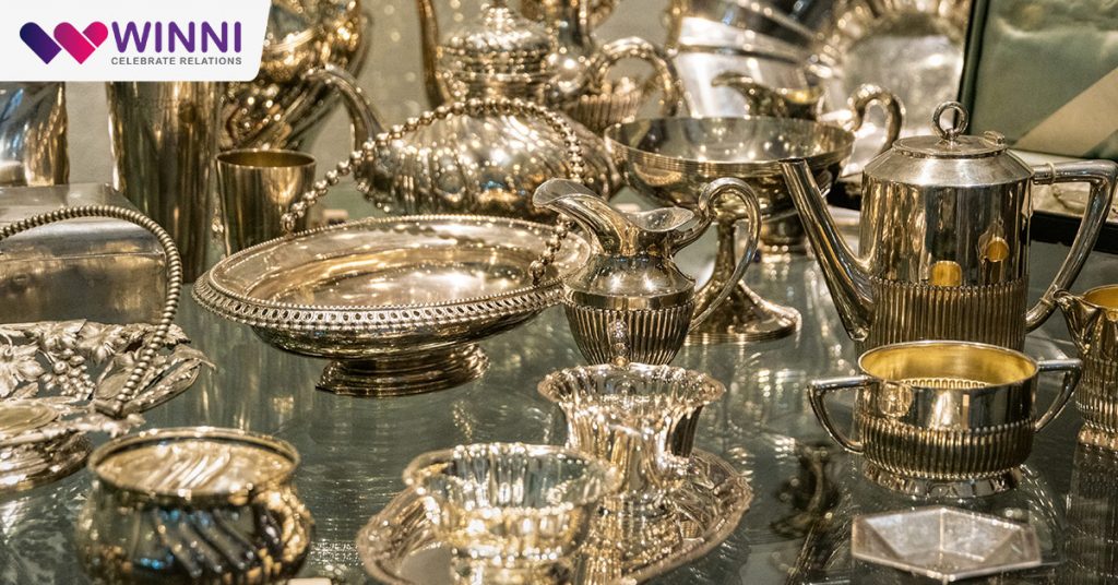 Utensils: Another common purchase during Dhanteras are new kitchen utensils, especially items made of brass, copper, clay kitchen, or silver. They represent the abundance of the household and are considered a symbol of success.